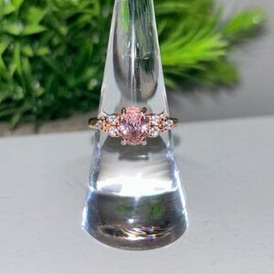 Ladies Pink princess cut cubic zirconia ring Size 7